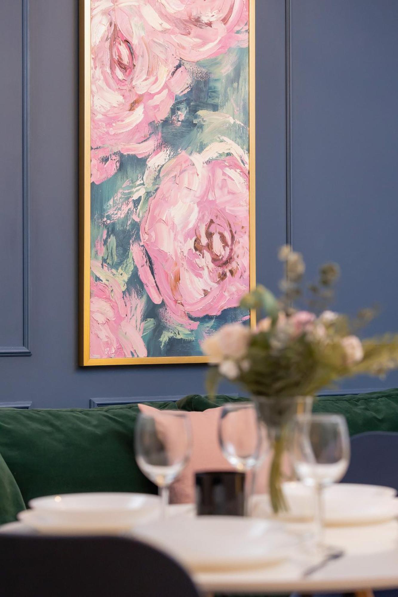 Blue And Green Apartment With Bright Pink Bedroom In Krakow By Noclegi Renters エクステリア 写真